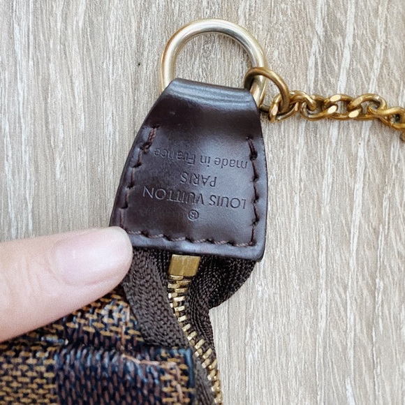 Louis Vuitton • AUTHENTIC Mini Pochette Damier - Picture 7 of 13